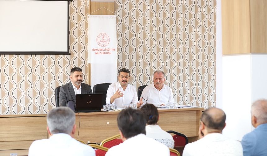Sivas'ın gelecek eğitim yılı kursları ele alındı