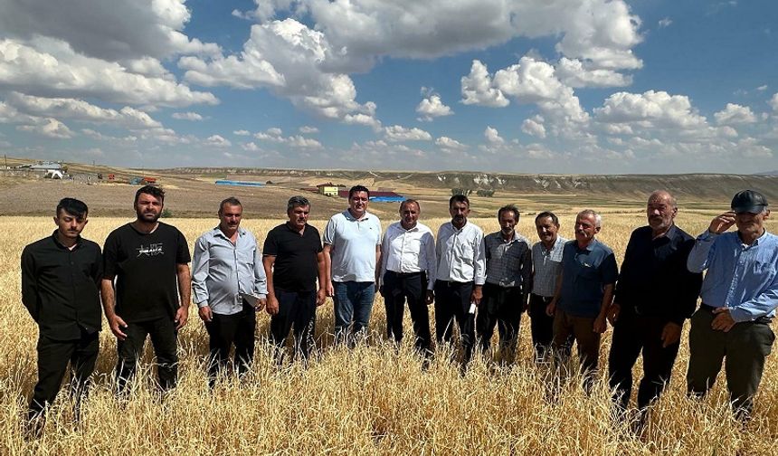 Karasu: Arpa ithalatı kendi üreticimize ihanettir!