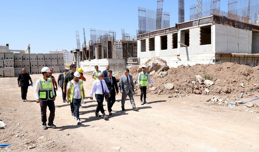 Sivas Kılavuz'da lise inşaatı yükseliyor