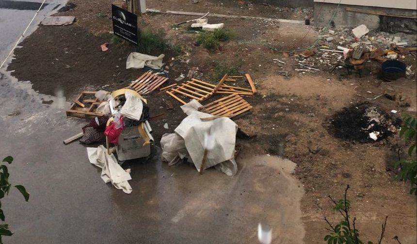 Sivas'ta o mahalle çöp konteyneri istiyor
