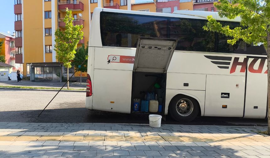 Sivas'ta otobüs durağındaki manzara şaşkınlık yarattı