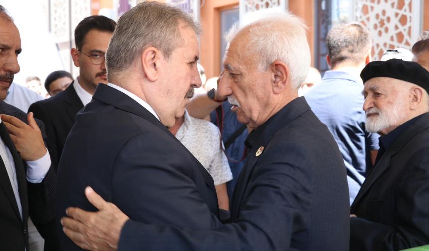 BBP Sivas İl Başkanının Eşi Gözyaşlarıyla Defnedildi