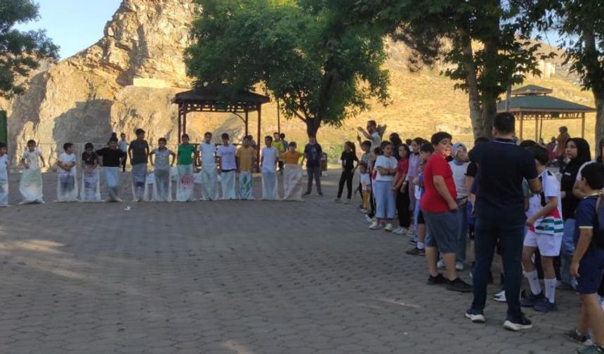 170 Öğrenciyi Bir Araya Getiren Renkli Gün