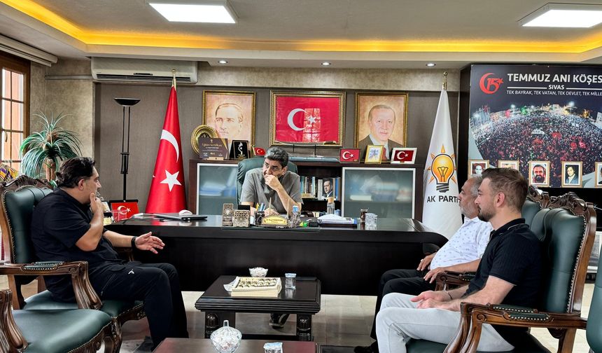Sivas Milletvekili Hakan Aksu Sivaslıları Dinledi