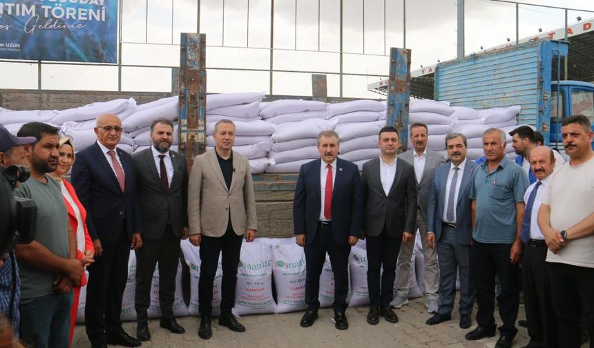 Yerli Buğday 'Kuantum' Toprakla Buluştu: Sivas'ta Tohum Dağıtım Töreni