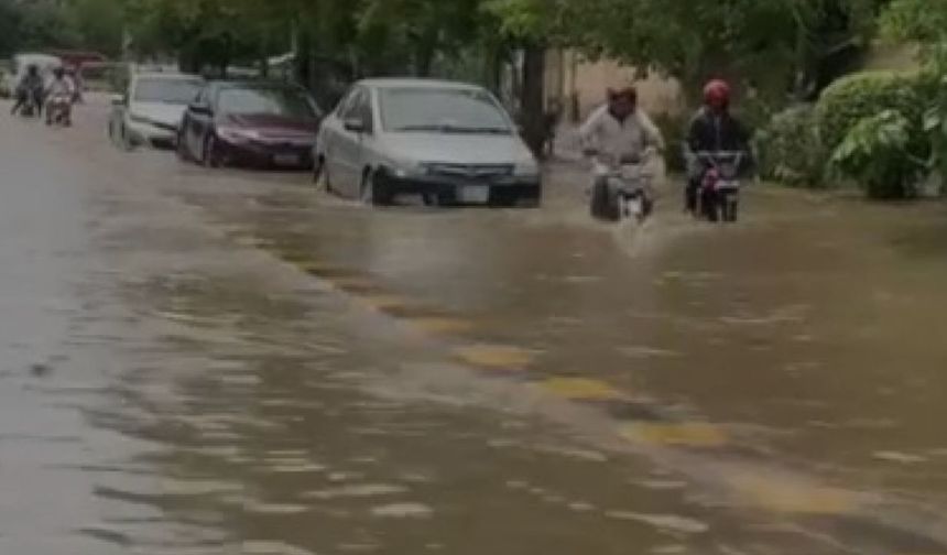 Şiddetli Yağışlar Nedeniyle Can Kaybı 785'e Yükseldi!