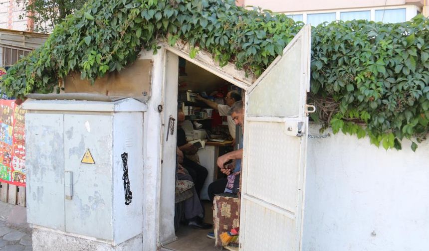 Sivas'ta bu garajda sanatseverler buluşuyor
