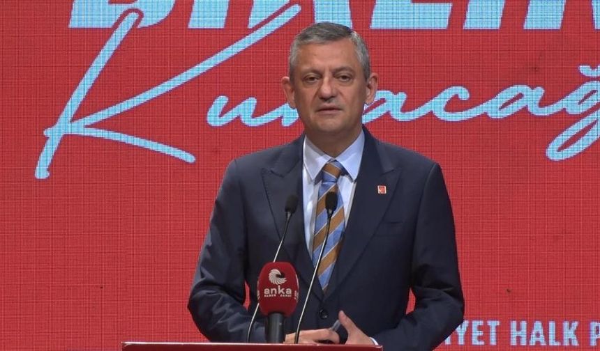 Özgür Özel’den CHP tüzüğüne giren yeni tanım