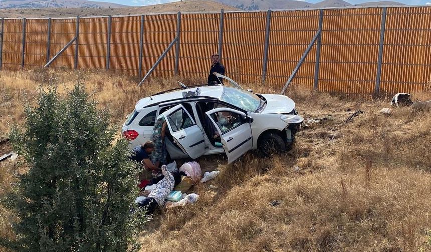 Sivas'ta kaza: 4 yaralı