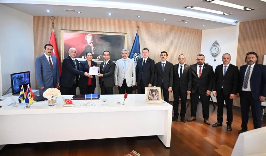 Sivas Vekili Özyürek'ten Başkan Çerçioğlu'na tebrik
