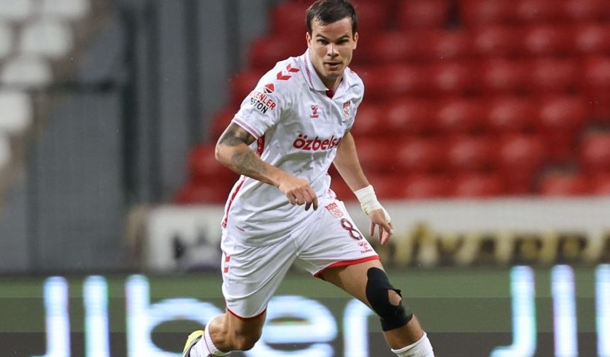 Sivasspor'da Charis Charisis can sıktı!..