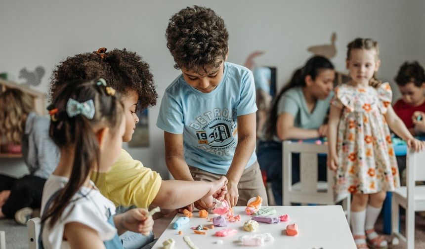 Sivaslı Profesör Uyardı! Çocuğunuzun Enerjisi Sizi Aldatmasın!