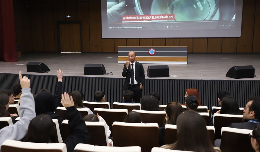 Sivas’ta Uzay Haftası Sürprizi: Gençler Uçuş Deneyimini Yaşadı