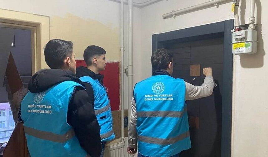 Sivas’ta Gönüllü Gençler Kalplere Dokunuyor