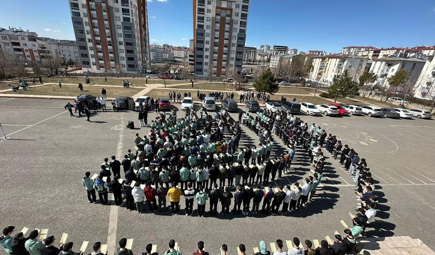 Sivas’ta 302 Gençten Gönülleri Buluşturan Anlamlı Etkinlik