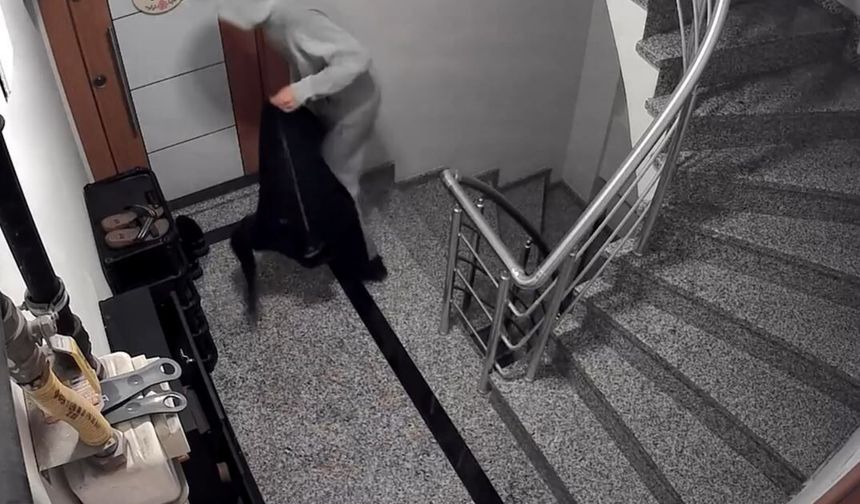 Montunu çuval yaptı, ayakkabıları tek tek topladı