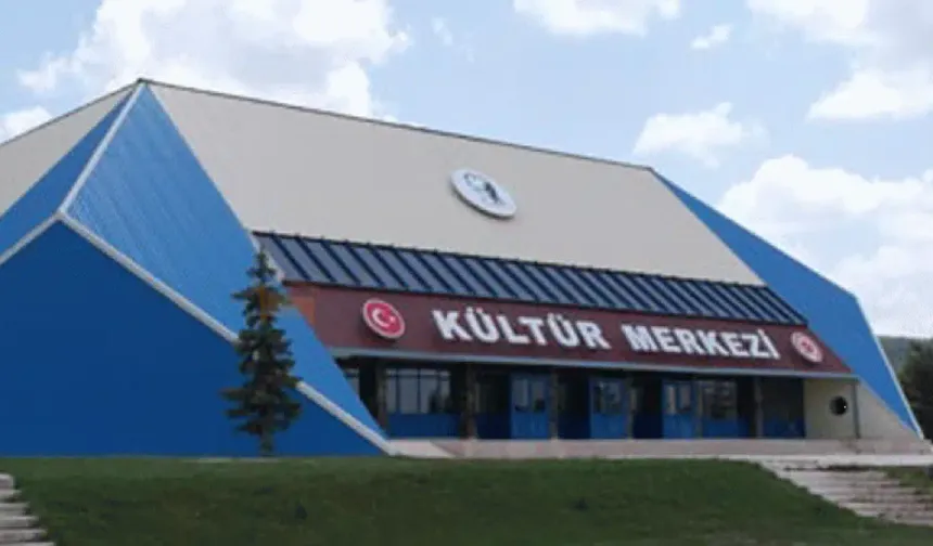 Sivas Cumhuriyet Üniversitesi öğrencileri festival gecesinde bir araya gelecek