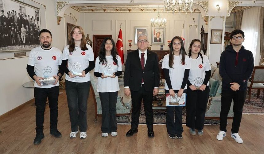 Sivas Selçuk Anadolu Lisesi’nden Tekno Başarı