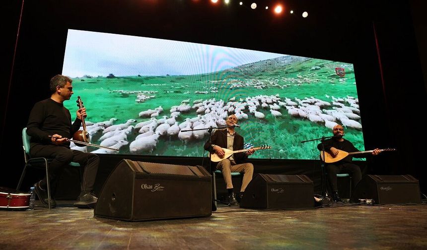 Sivas’ta Aşık Veysel'e Türkülerin İzinde Vefa Gecesi