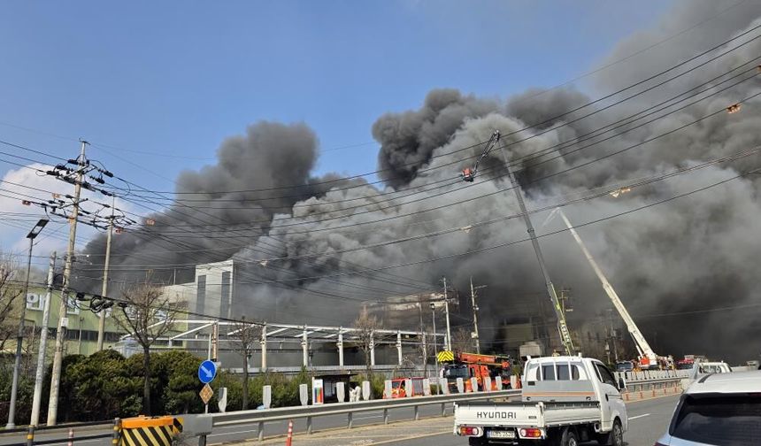 Fabrika 'da  Patlama 14 Kişi Hayatını Kaybetti