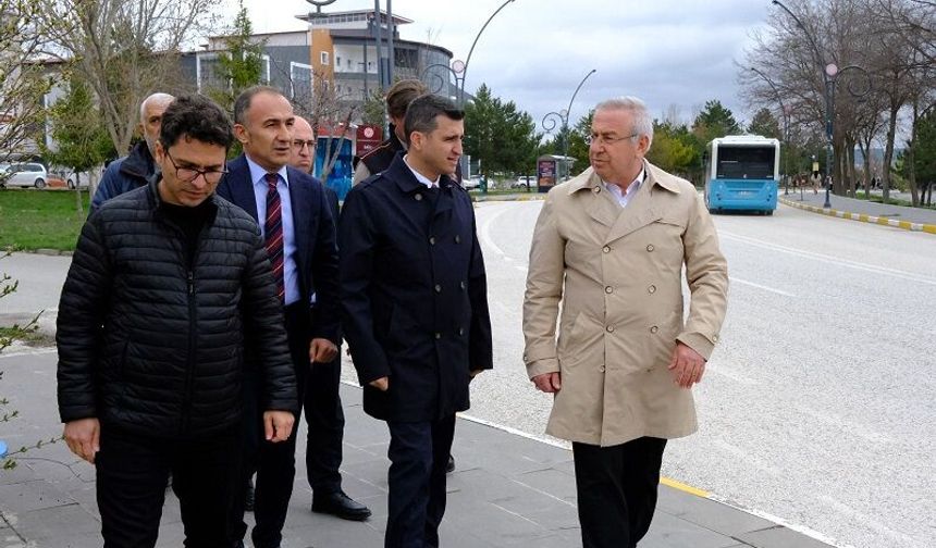 Sivas’ta Kampüsü Rahatlatacak Yol Hamlesi