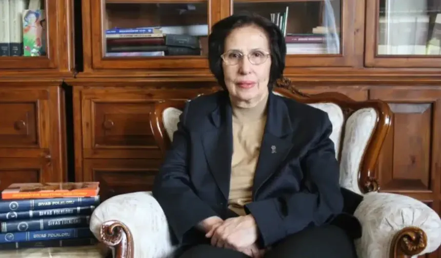 Sivas Cumhuriyet Üniversitesi Kütüphanesi'ne Müjgan Üçer Desteği