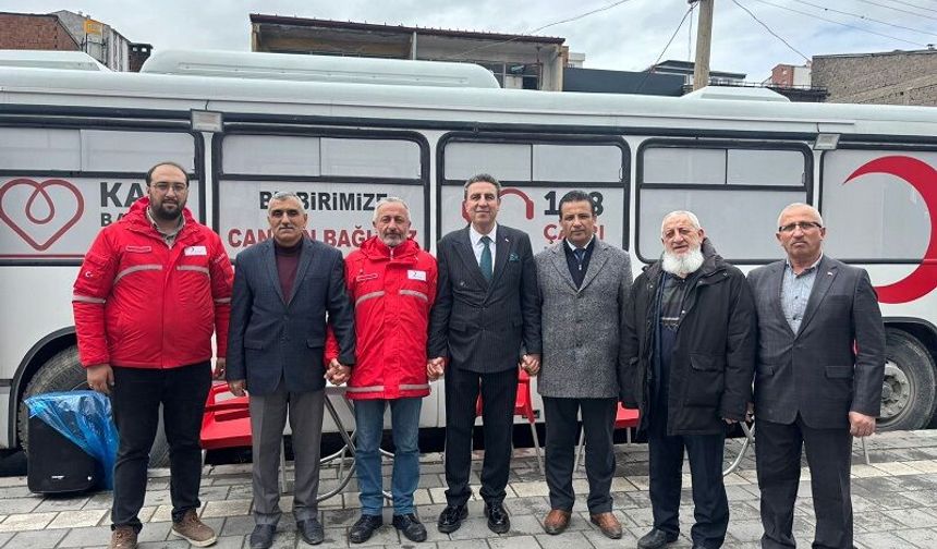 Sivas'ta Esnaf Kan Veriyor