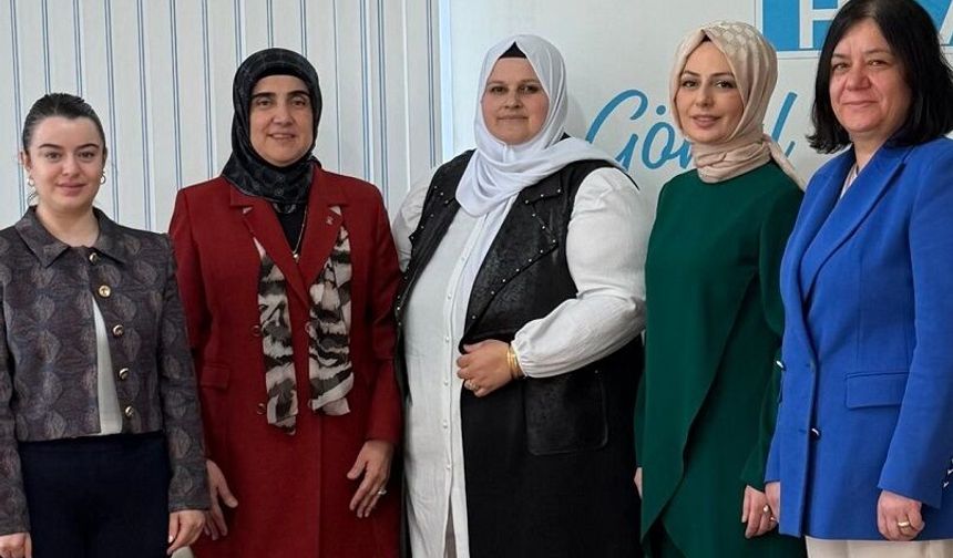 AK Parti Sivas Kadın Kolları'ndan Kadın Muhabirlere Ziyaret