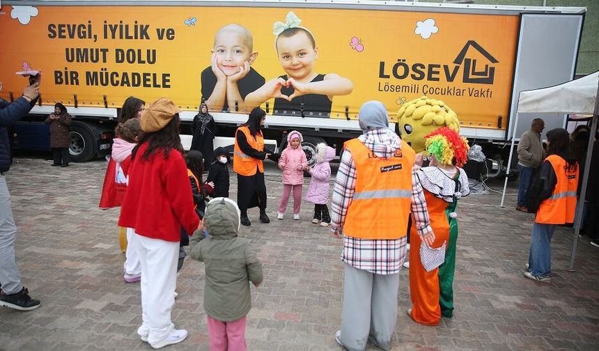 Sivas'a Yardım Değil, Dayanışma Taşıyan Bir Tır Geliyor