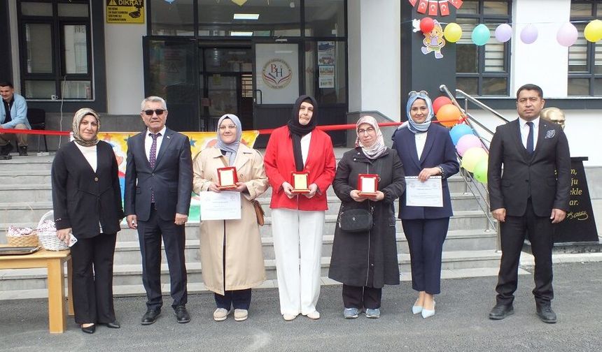 Sivas’ta “Anneler Okuyor” projesi hayata geçti