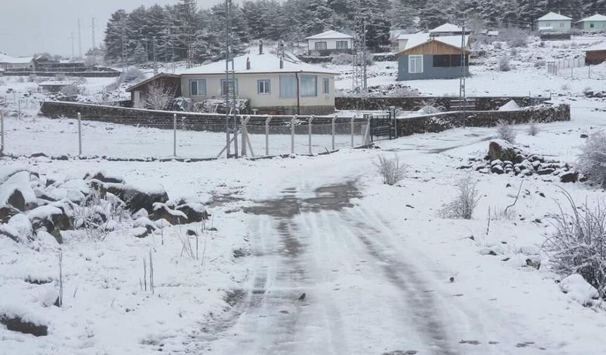 Başkent Nisan Ayında Beyaza büründü! İşte O Görüntüler!