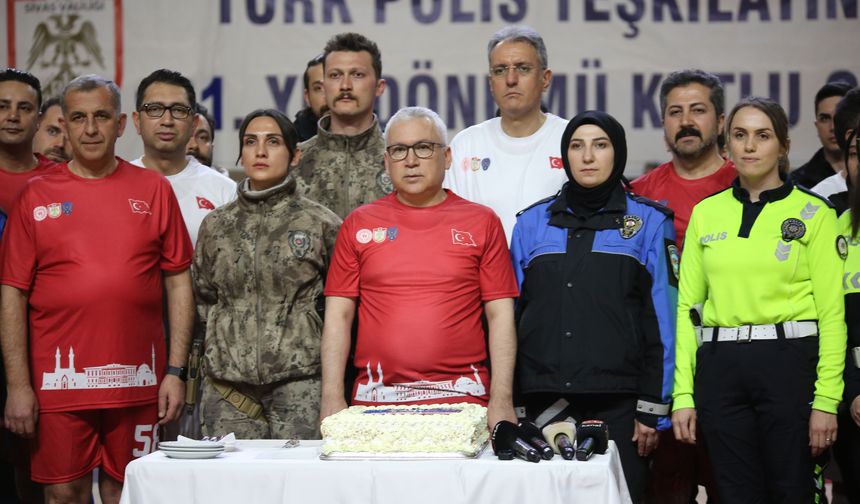 Sivas’ta Duygulandıran Polis Haftası Etkinliği