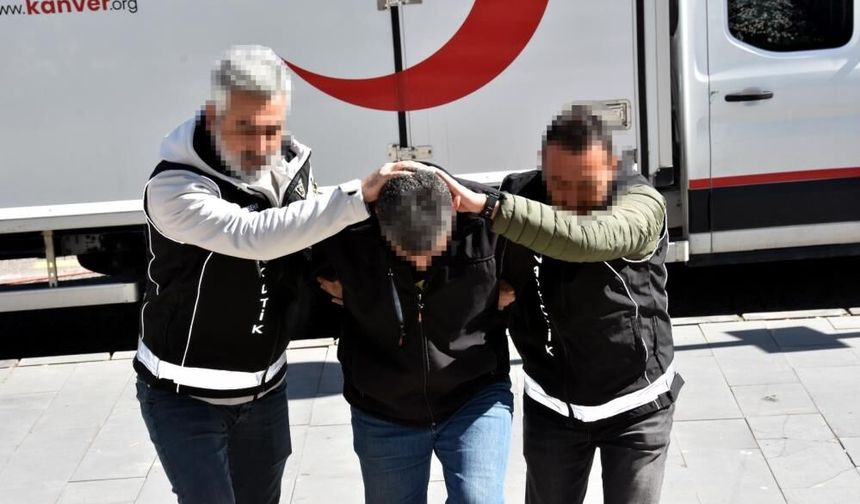 Midelerinde Yasaklı Madde Taşıyorlardı! Polis Takibi İle Yakalandılar!