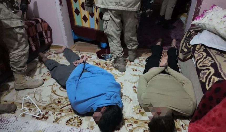 Komşuda DEAŞ Operasyonu: 3 Tutuklama