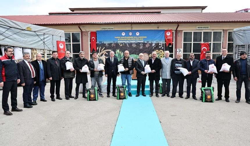 Sivas’ta Dağıtılan Tohumlar Boş Arazileri Üretime Açacak