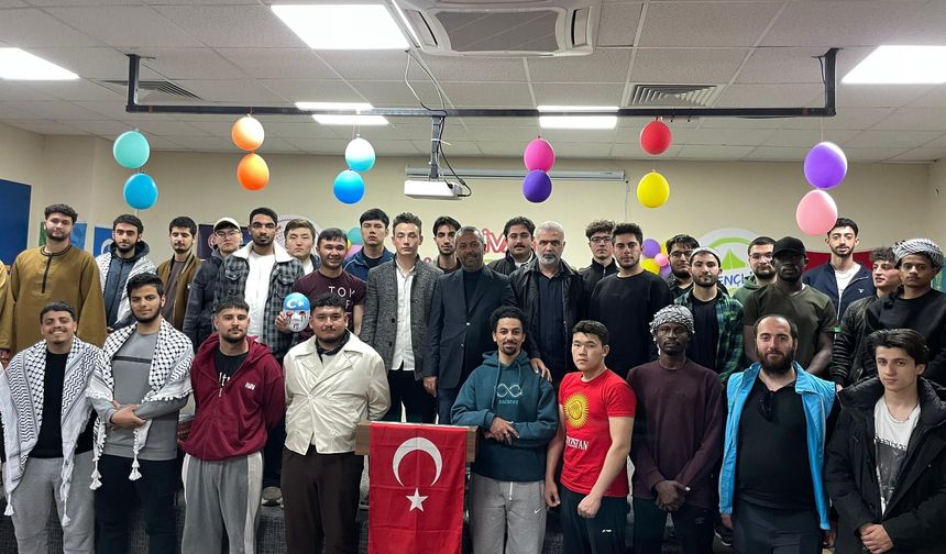 Türk Dünyası Gençleri Sivas’ta Ortak Kültürde Buluştu