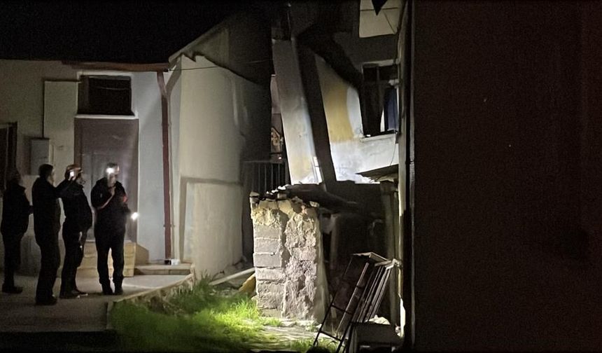 Korkunç Anlar! Sivas’ta Evin Bodrumu Çöktü!