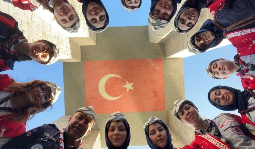Sivaslı İzci Kızlardan Unutulmaz Çanakkale Kampı