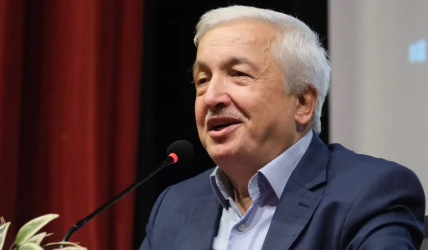 Sivas Türk Ocakları'ndan Okuyan Konferansı