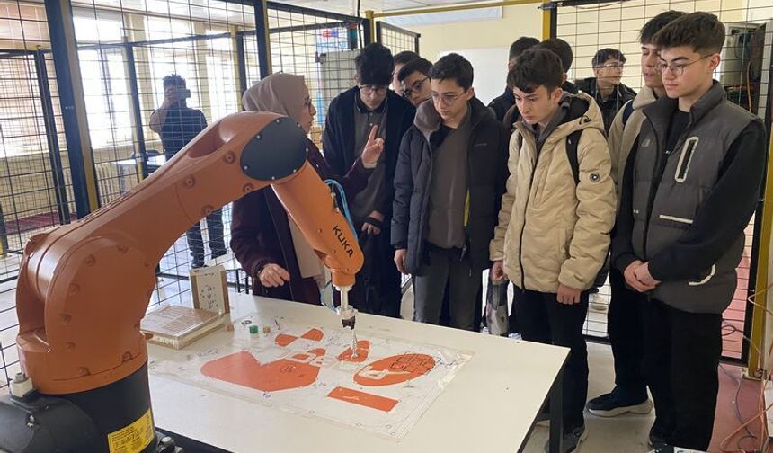 Geleceğin Mühendisleri Sivas Cumhuriyet Üniversitesini Gezdi
