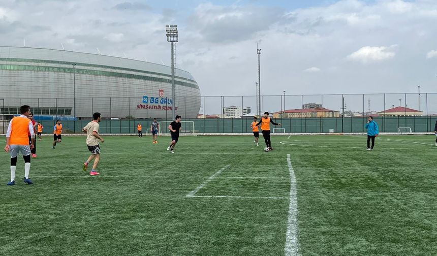 SBTÜ’de 13 Takım 8 Mayıs’a Kadar Ter Dökecek