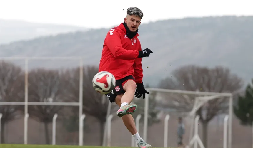 Sivas’ta moralleri bozan sakatlık: Emirhan’dan kötü haber