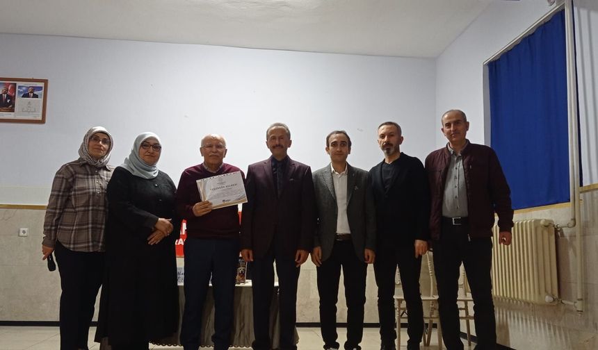 Sivas’ta Öğrenciler Yazar Hamdi Demirel’le Buluştu