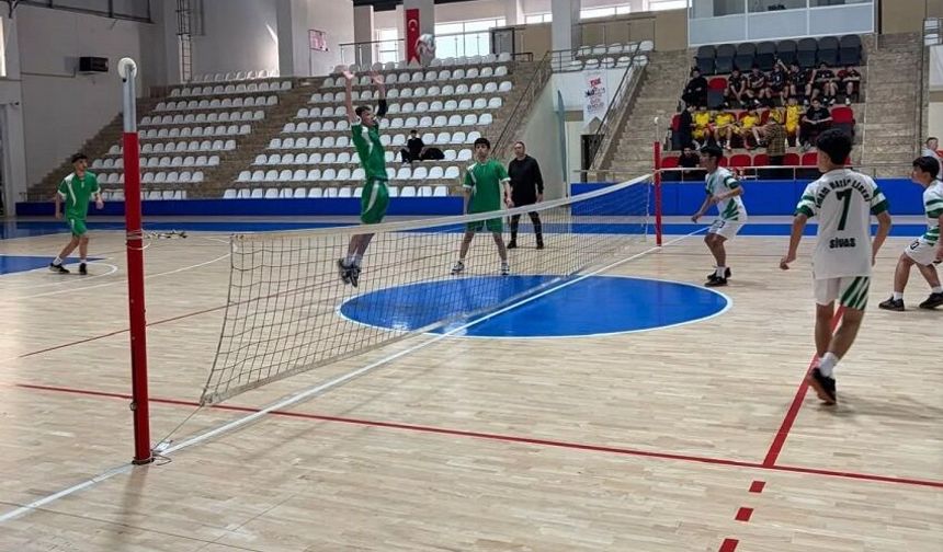Sivas’ta Ayak Tenisi Turnuvası büyük ilgi gördü