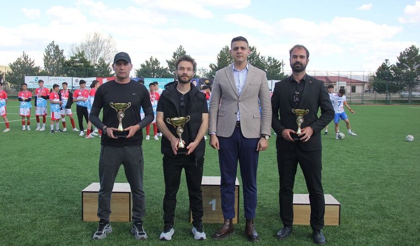 Zara’da Futbolun Kazananı Kardeşlik Oldu