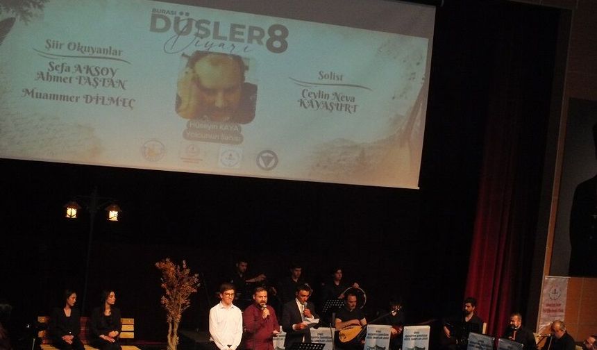 Sivas'ta Şiir ve Müzik Aynı Sahnede Buluştu