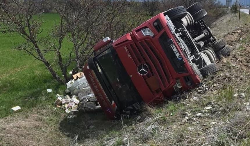 Sivas - Erzincan Karayolunda Tır Kazası!