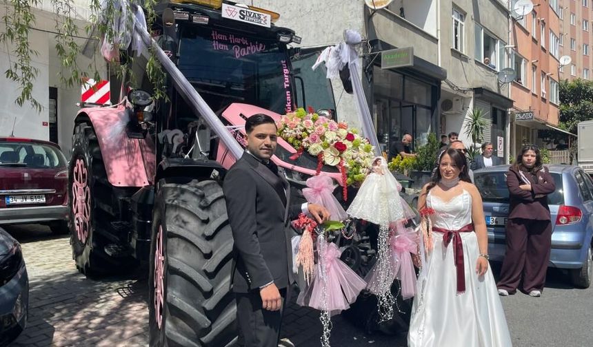 Sivaslı çiftçi pembe traktörle gelin almaya gitti