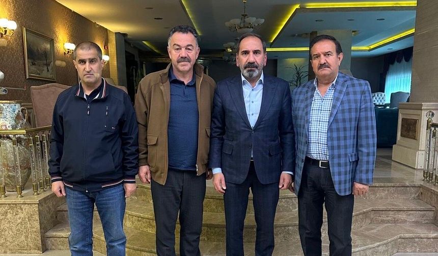 Sivasspor’da Kritik Zirve! Mecnun Otyakmaz’dan “Birlik” Çağrısı