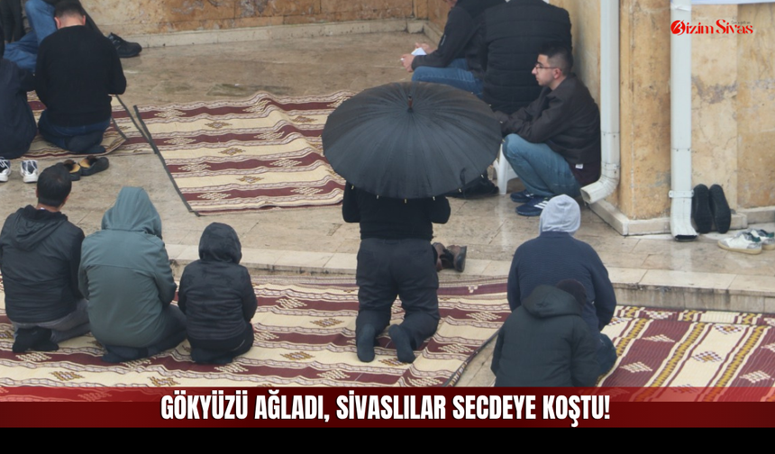 Sivas'ta Yağmura Rağmen Bir An Bile Geri Adım Atmadılar